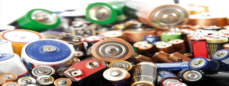 ¿Por qué deberíamos separar las baterías y cuál es su proceso de reciclaje?