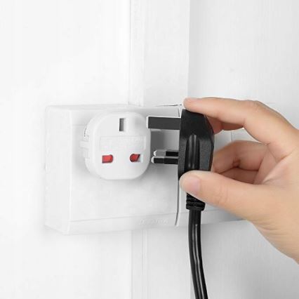 Adaptador de viaje UK/EU 230V blanco
