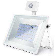 Aigostar - Reflector LED con sensor LED/50W/230V 4000K IP65 blanco