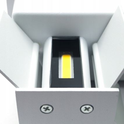 Aplique LED para exterior LED/12W/230V IP54 blanco