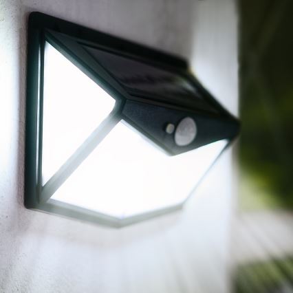 Aplique LED solar con sensor LED/1W/3,7V 6500K IP44