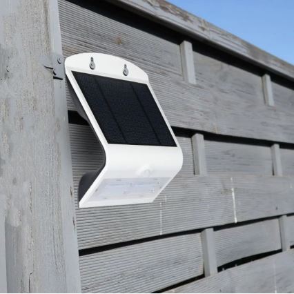 Aplique LED solar con sensor LED/3W/3,7V 3000/4000K IP65 2000 mAh blanco