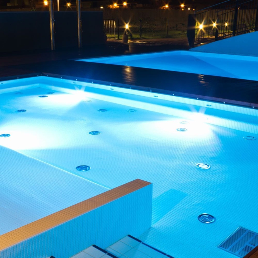 Bombilla LED para piscinas LED/18W/12V IP68 6500K