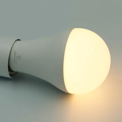 Bombilla LED RGBW regulable A60 E27/15W/230V 2700-6500K Wi-Fi Tuya