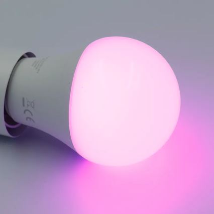 Bombilla LED RGBW regulable A60 E27/9W/230V 2700-6500K Wi-Fi Tuya