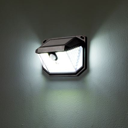 Brilagi - Aplique LED solar con sensor WALLIE LED/4W/5,5V 1200mAh 6500K IP65