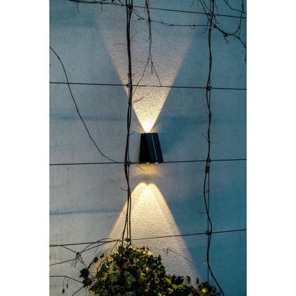 Brilagi - Aplique LED solar PYRAMID LED/2W/3,2V 1300 mAh IP54