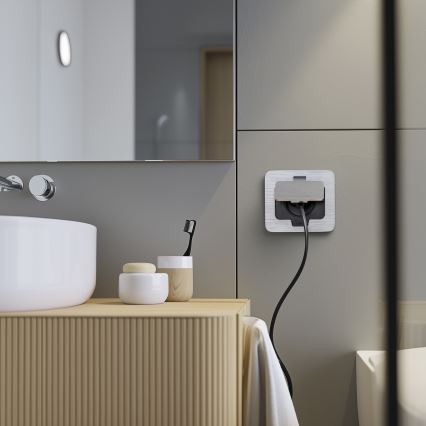 Brilagi - Enchufe de suelo empotrable de exterior IP55 rectangular cromo mate
