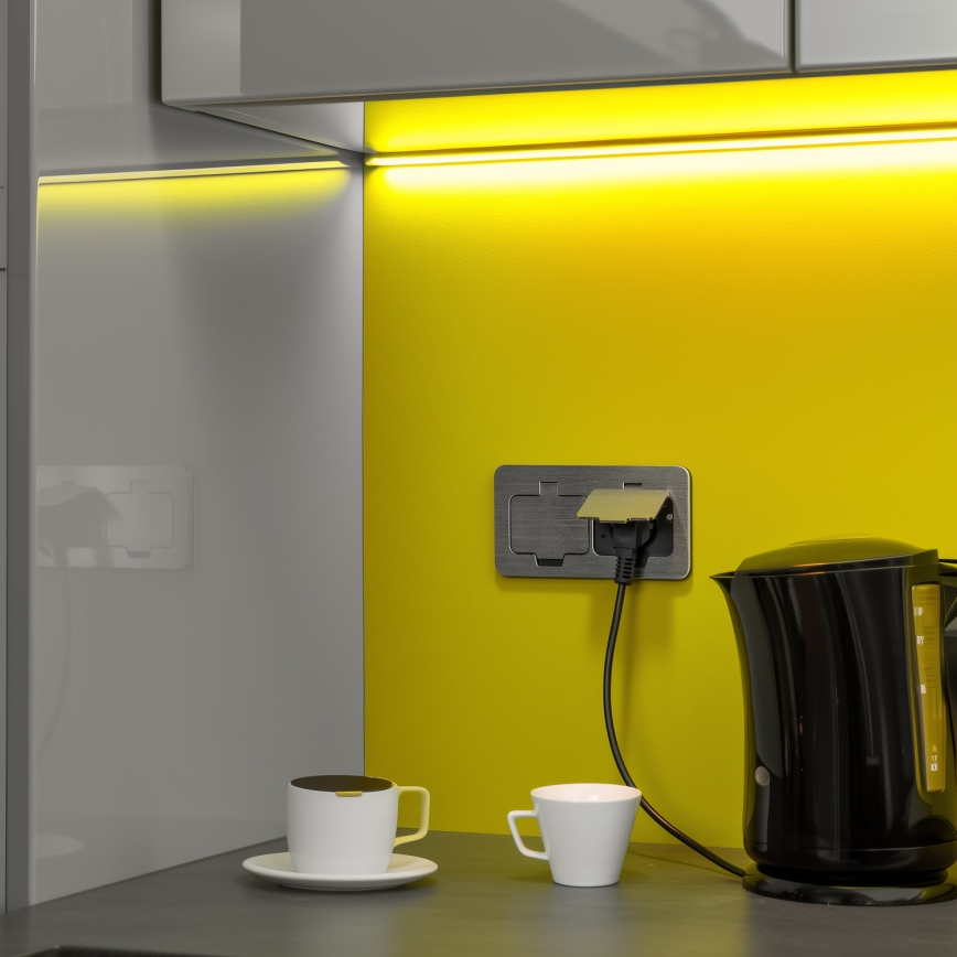 Brilagi - Enchufe doble de suelo empotrado para exterior IP55 rectangular cromo mate
