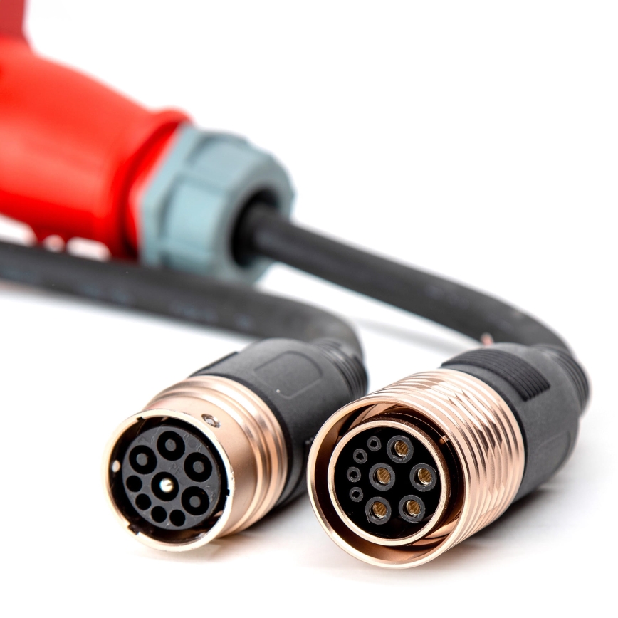 Cargador portátil para coches eléctricos con 4 adaptadores Tipo 2 32A/480V 22kW 5m IP67