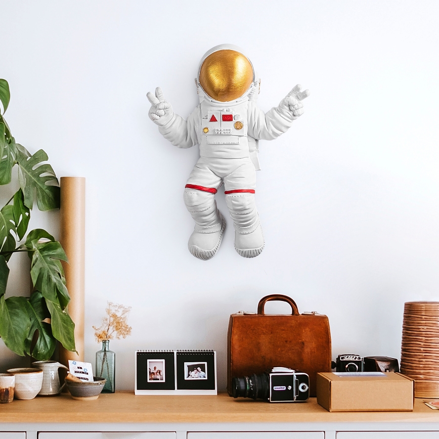 Decoración de pared 47x35 cm astronaut dorado