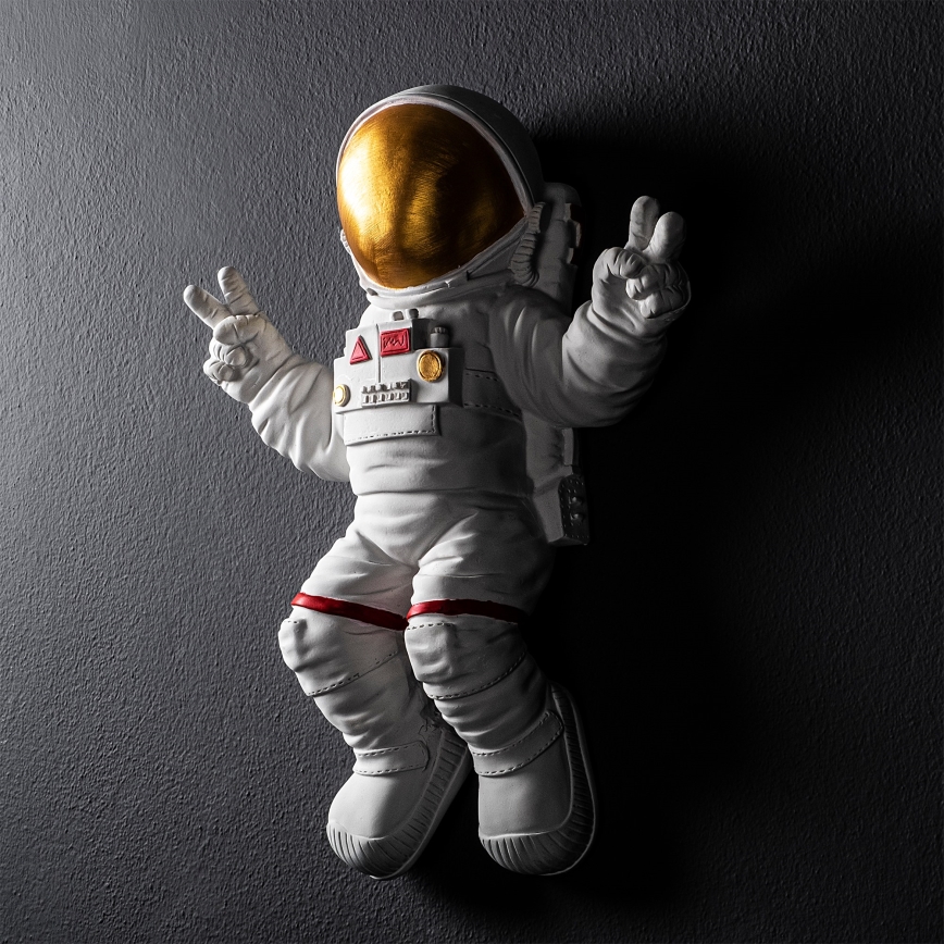 Decoración de pared 47x35 cm astronaut dorado