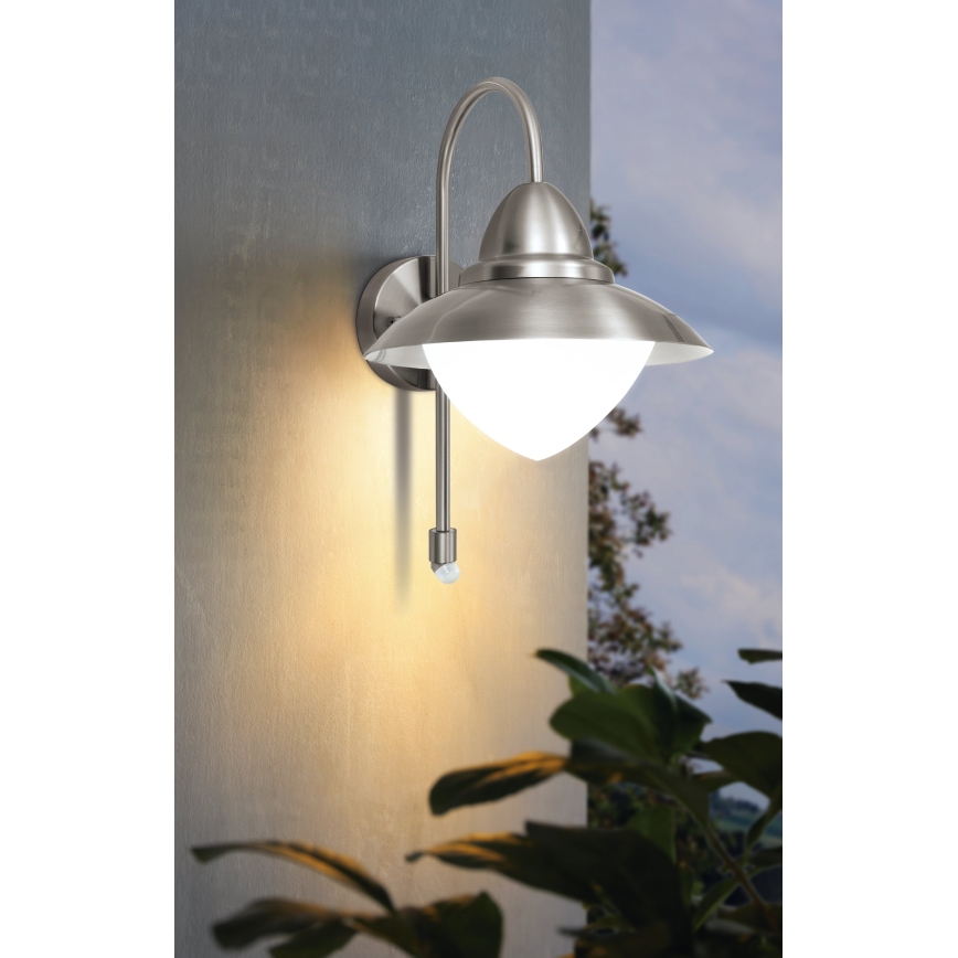 Eglo - Aplique exterior con sensor 1xE27/60W IP44
