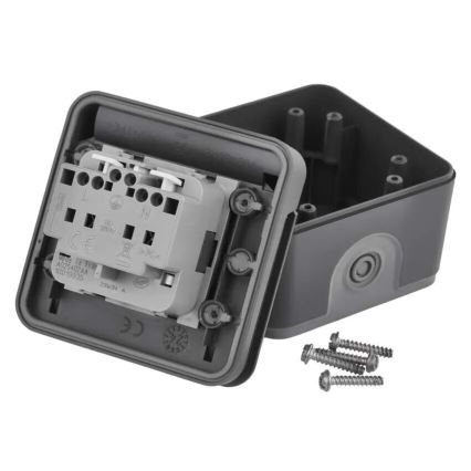 Enchufe para ambiente húmedo IP55