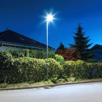 Farola solar LED regulable con sensor KERS LED/300W/3,2V 6500K 8000 mAh IP65 gris + mando a distancia