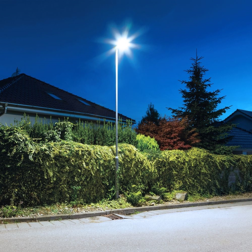 Farola solar LED regulable con sensor KERS LED/300W/3,2V 6500K 8000 mAh IP65 gris + mando a distancia