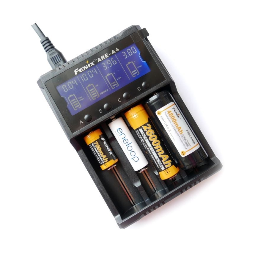 Fenix FENAREA4 - Cargador de batería 4xLi-ion/AAA/AA/C 5V