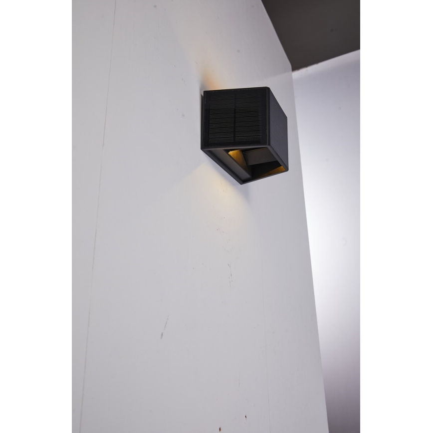 Aplique LED solar con sensor LED/2W/5V IP54 1300 mAh