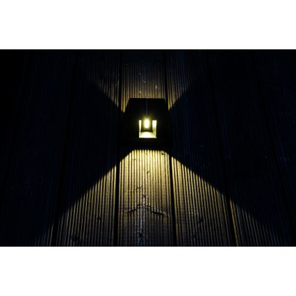 Aplique LED solar con sensor LED/2W/5V IP54 1300 mAh