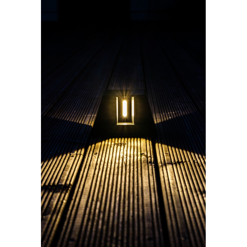 Aplique LED solar con sensor LED/2W/5V IP54 1300 mAh