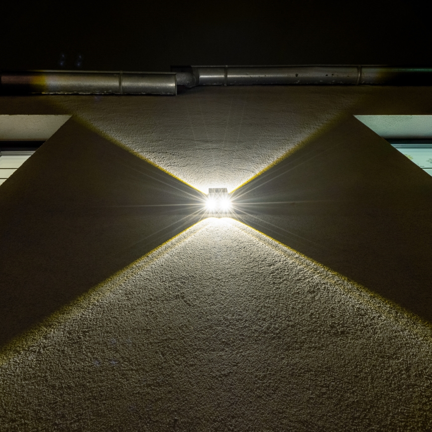 Aplique LED solar con sensor LED/2W/5V IP54 1300 mAh