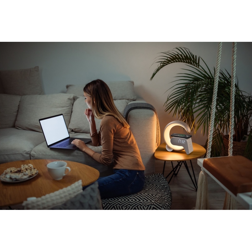 LED RGB Lámpara de mesa con dimmer con despertador y Qi cargando 30W/230V plata