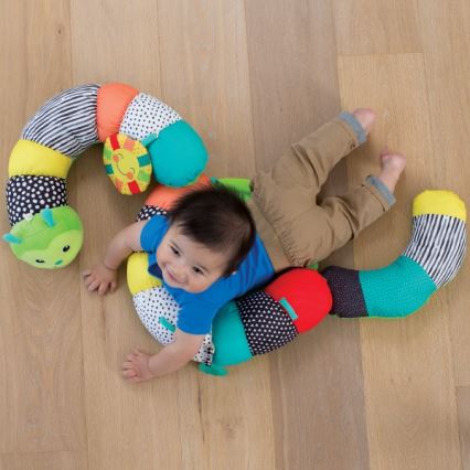 Infantino - Almohada para la barriguita de los niños 2en1 oruga