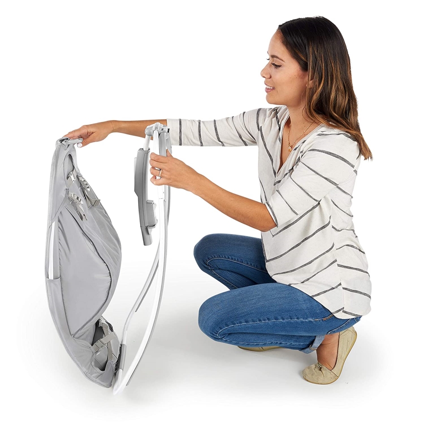 Ingenuity - Columpio para bebés con melodía CUDDLE LAMB 3xLR14