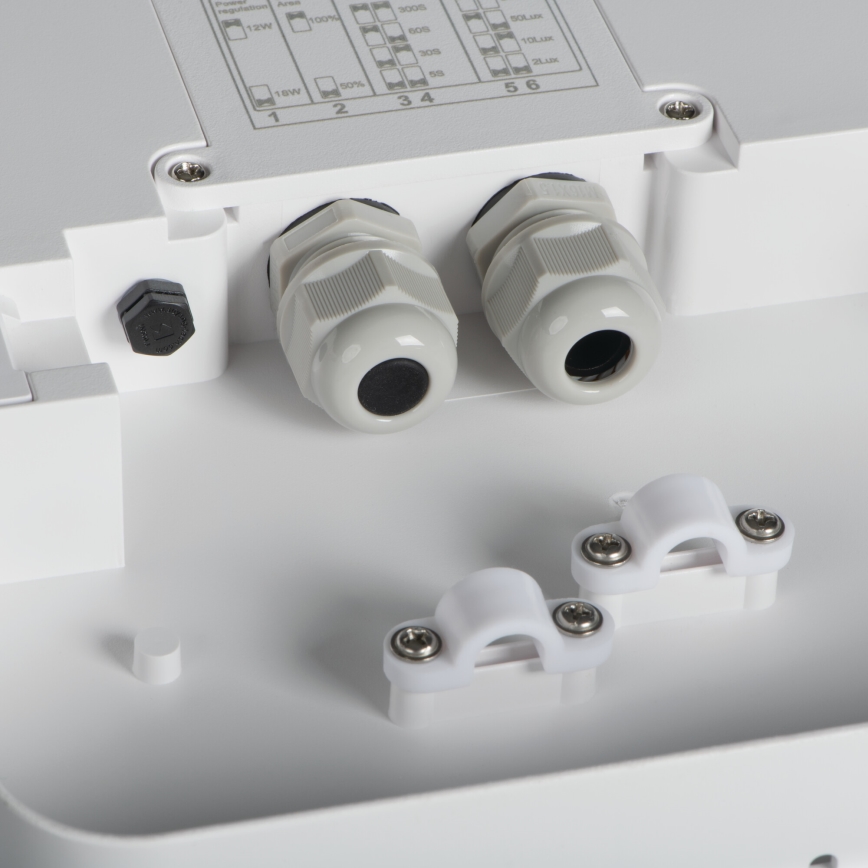 Plafón LED de exterior con sensor de movimiento BENO LED/24/30W/230V 3000/3500/4000K IP65 blanco cuadrado