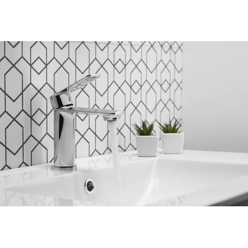 KFA Armatura 4422-815-00 - Grifo de lavabo + desagüe con rebosadero AGAT 15,2 cm cromo brillante