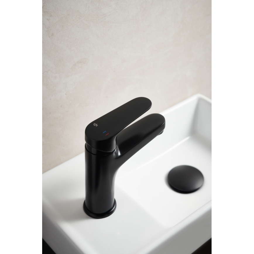 KFA Armatura 5552-815-81 - Grifo de lavabo + desagüe con rebosadero OTAVA 15 cm mate negro
