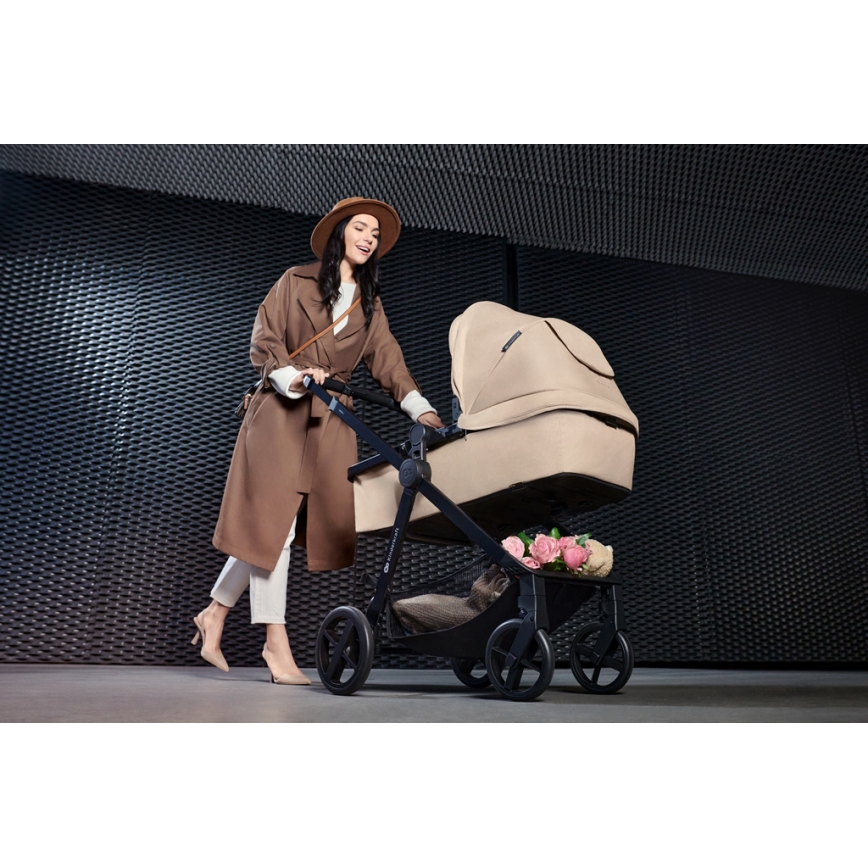 KINDERKRAFT - Cochecito combinado 4en1 NEWLY Clásico beige + silla de coche MINK PRO con base ISOFIX