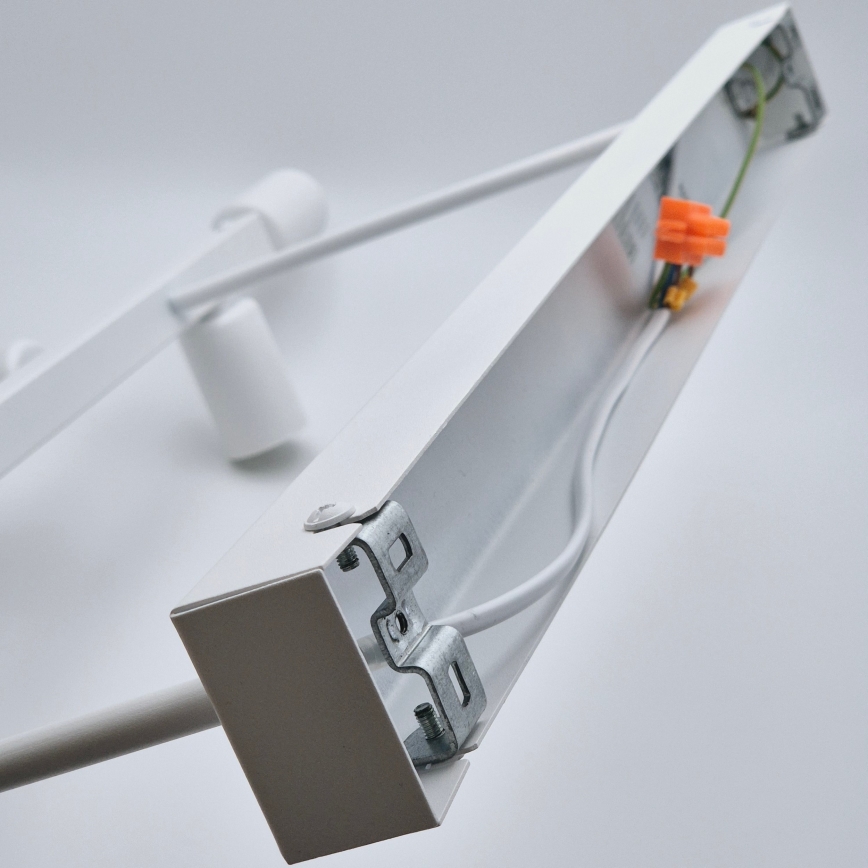 Lámpara colgante ASTRID 8xE27/60W/230V blanco