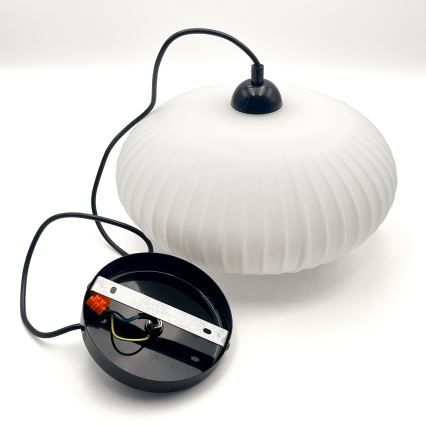 Lámpara colgante HARMA 1xE27/15W/230V diá. 30 cm blanco/negro