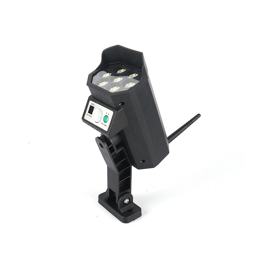 LED Cámara de video vigilancia falsa con sensor y con panel sol. LED/5W/5,5V 800 mAh IP65 + control remoto