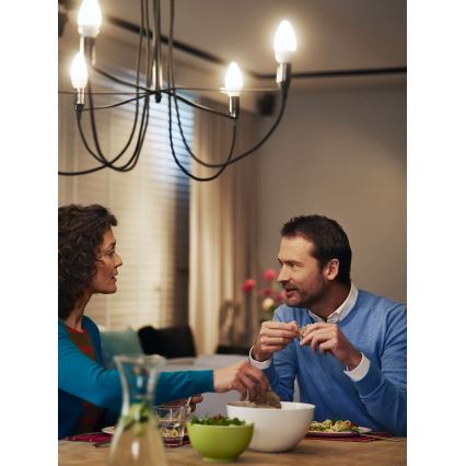 LED vela Philips E14/4W/230V - CANDLE