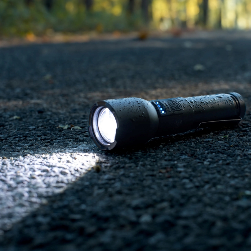 Linterna LED recargable y regulable LED/20W/5V IPX4 800 brillante 2000 mAh