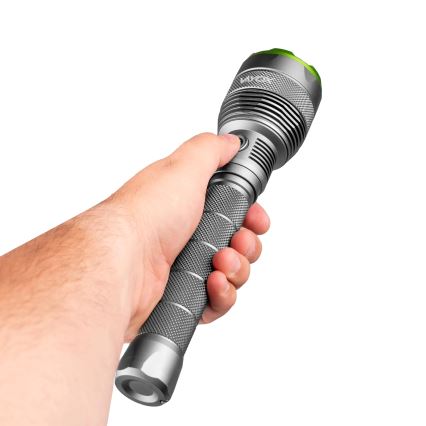 Linterna LED regulable recargable con función power bank LED/5V IPX7 10000 brillante 2600 mAh