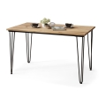 Mesa de comedor HALIJA con acabado en roble