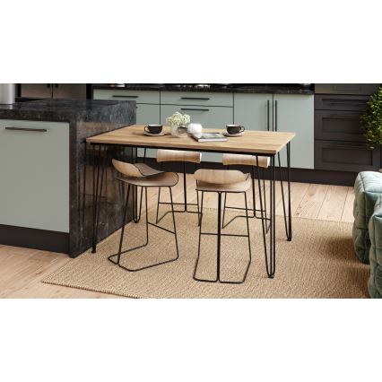 Mesa de comedor HALIJA con acabado en roble
