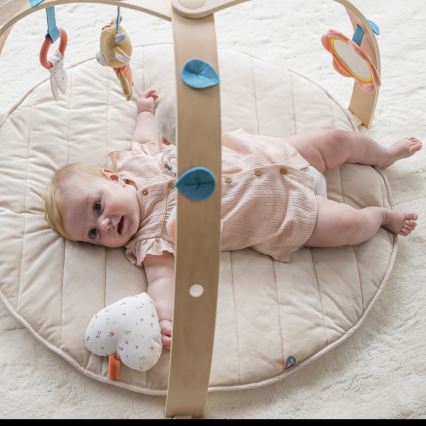 Nattou - Manta infantil para jugar con un trapecio de madera MILA, ZOE & LANA