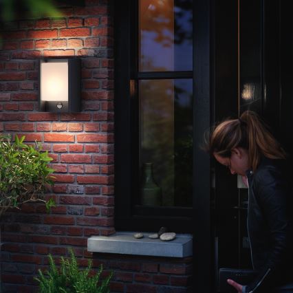 Philips - LED Aplique para exterior con sensor LED/6W 2700K IP44