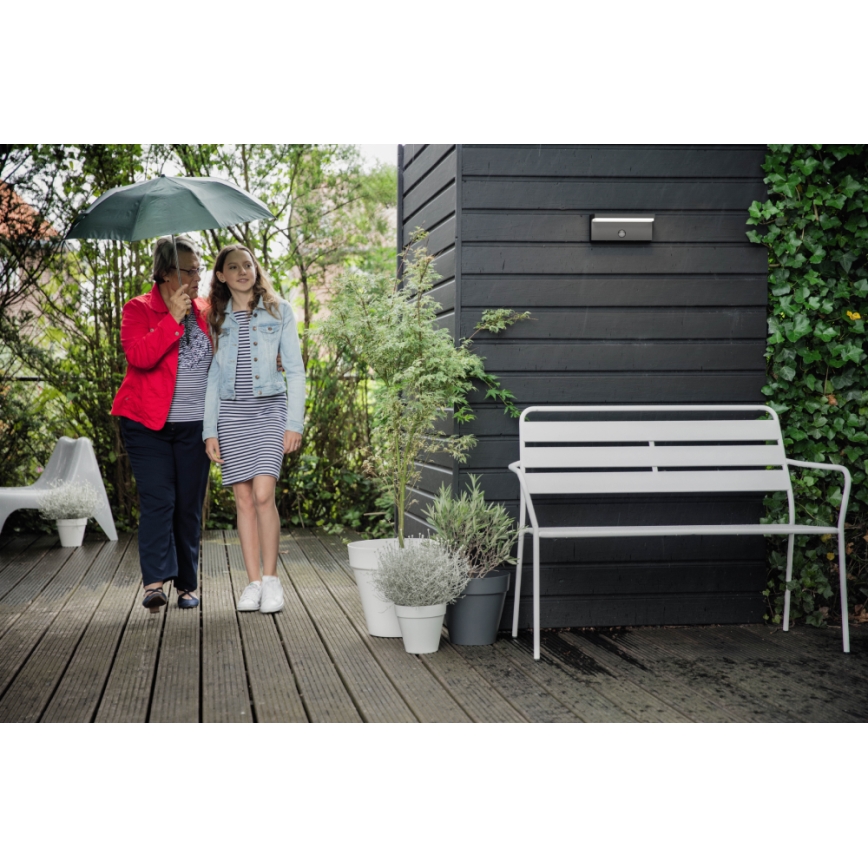 Philips 16484/93/P3 - Aplique LED exterior con sensor BUSTAN 2xLED/4,5W