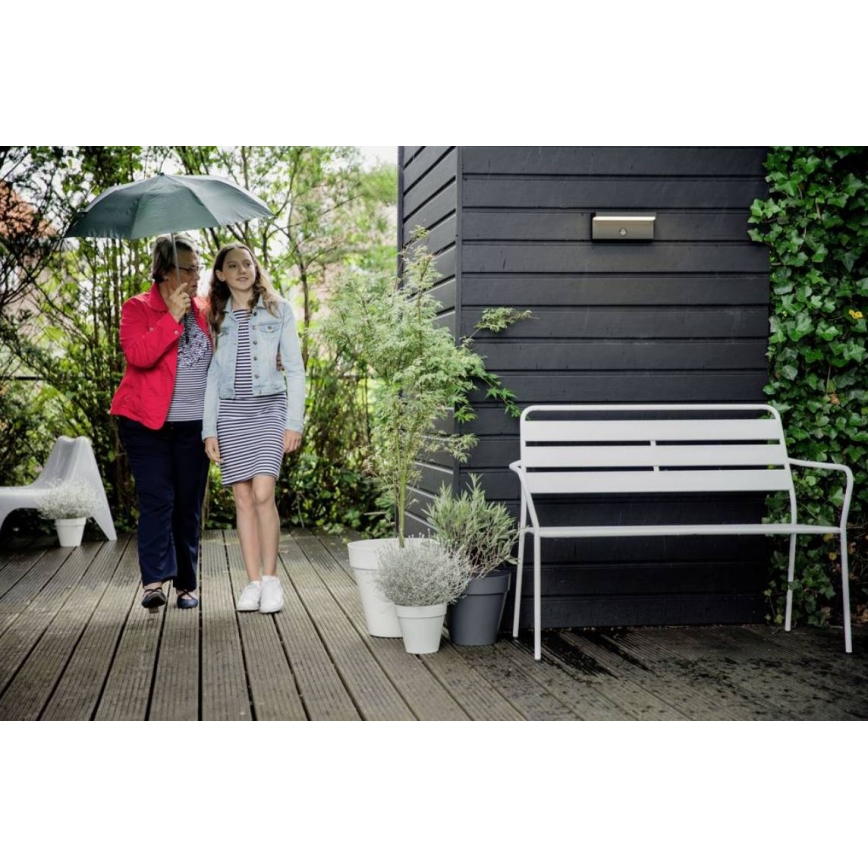 Philips - Aplique LED de exterior con sensor BUSTAN LED/3,8W/230V 2700K IP44