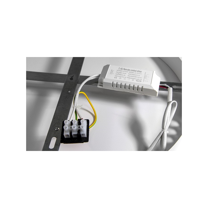 Plafón LED regulable ARIES LED/54W/230V 3000-6500K + mando a distancia