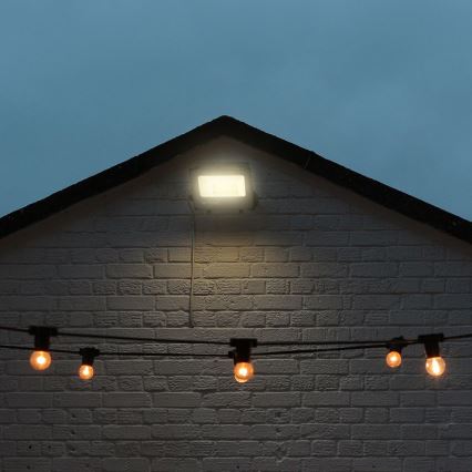 Proyector LED RGBW regulable LED/30W/230V IP65 gris + control remoto