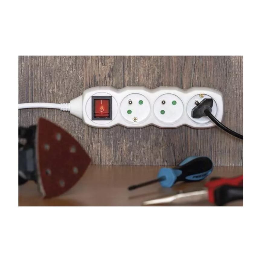Regleta con interruptor 3Z 7m blanco