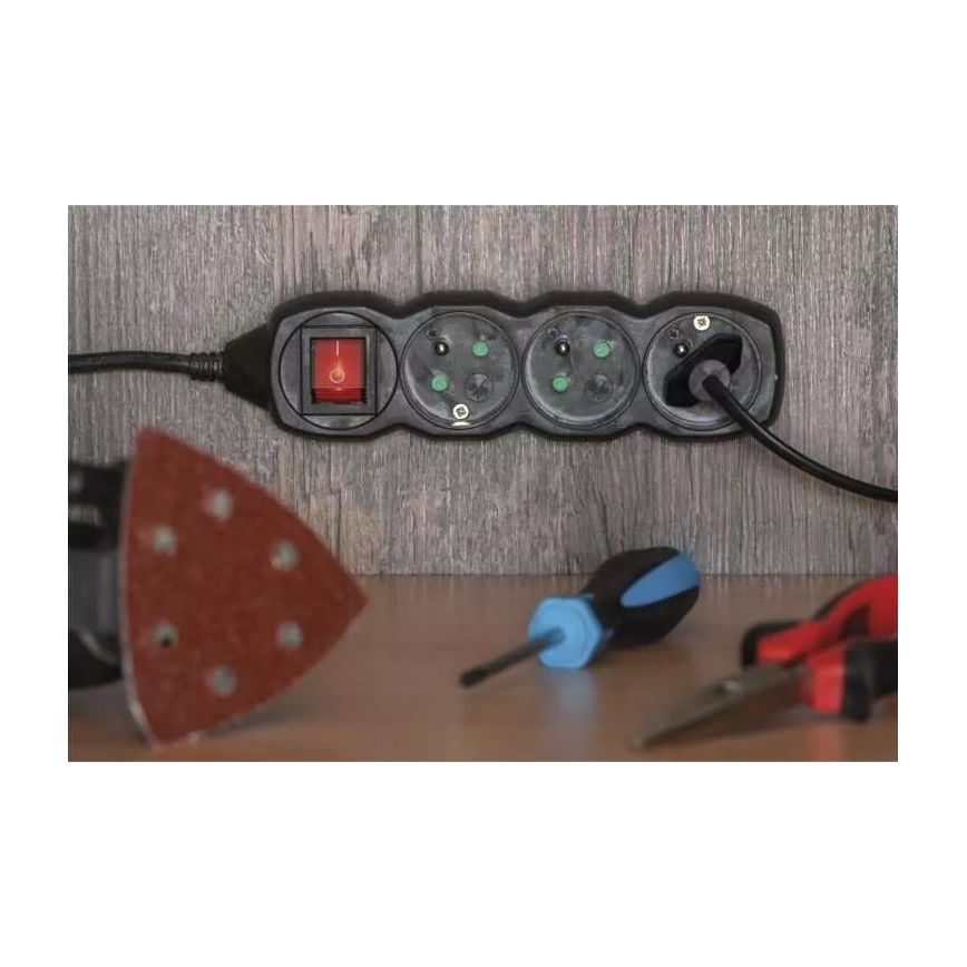 Regleta con interruptor 4Z 3m negro
