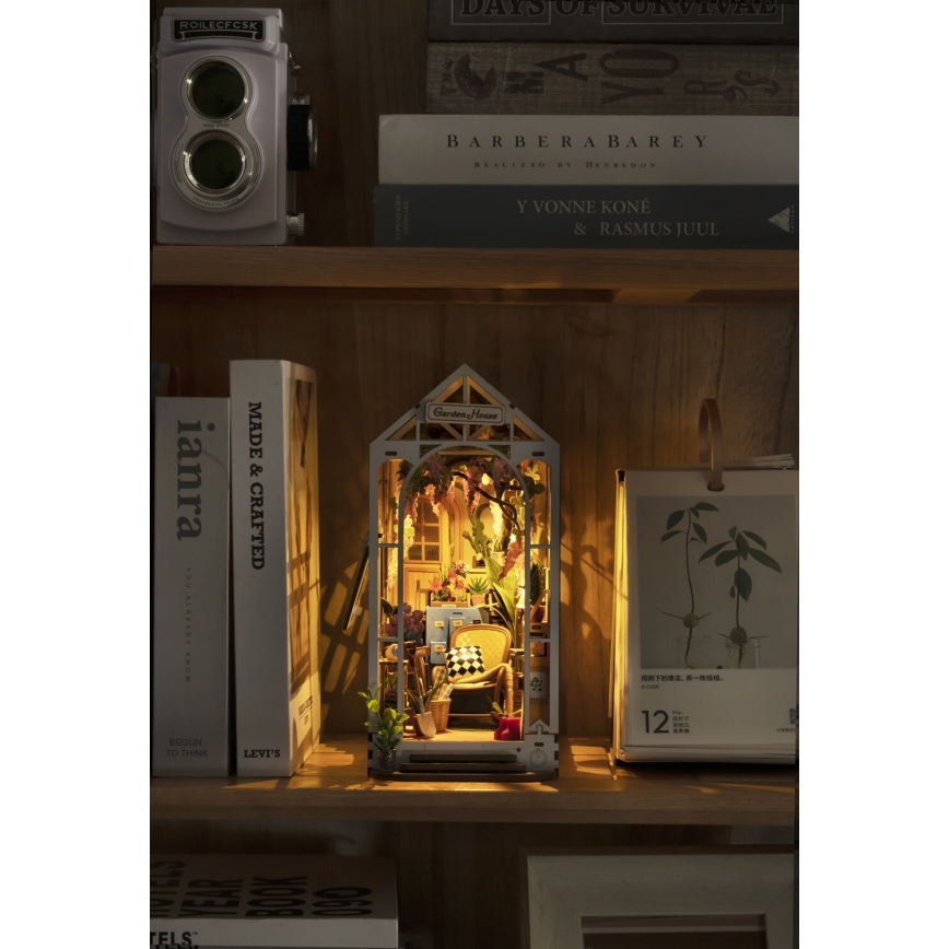 RoboTime - Puzzle 3D de casa de jardín con sujeta-libros LED 2xAAA