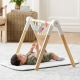 Skip Hop - Manta de juego para bebé con trapecio de madera LINING CLOUD